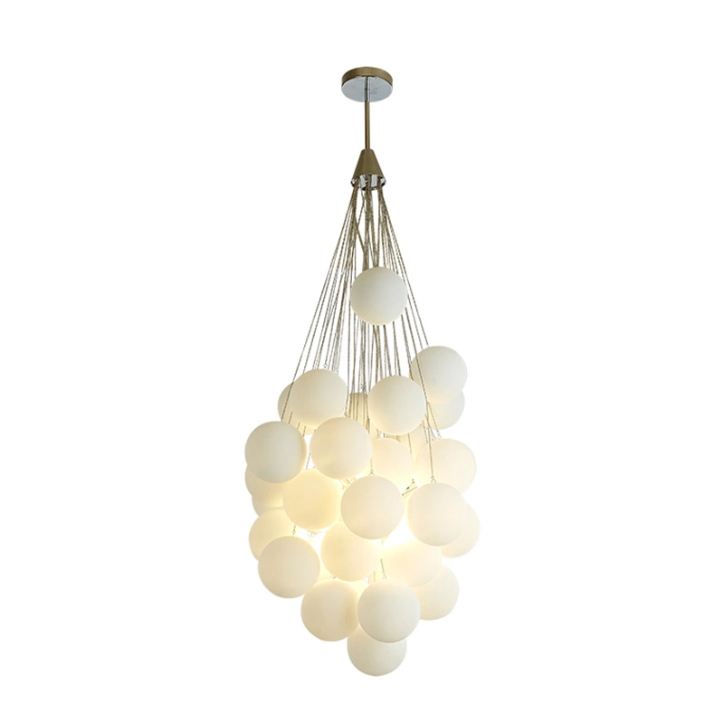 Lámpara colgante de cristal creativa de estilo moderno.